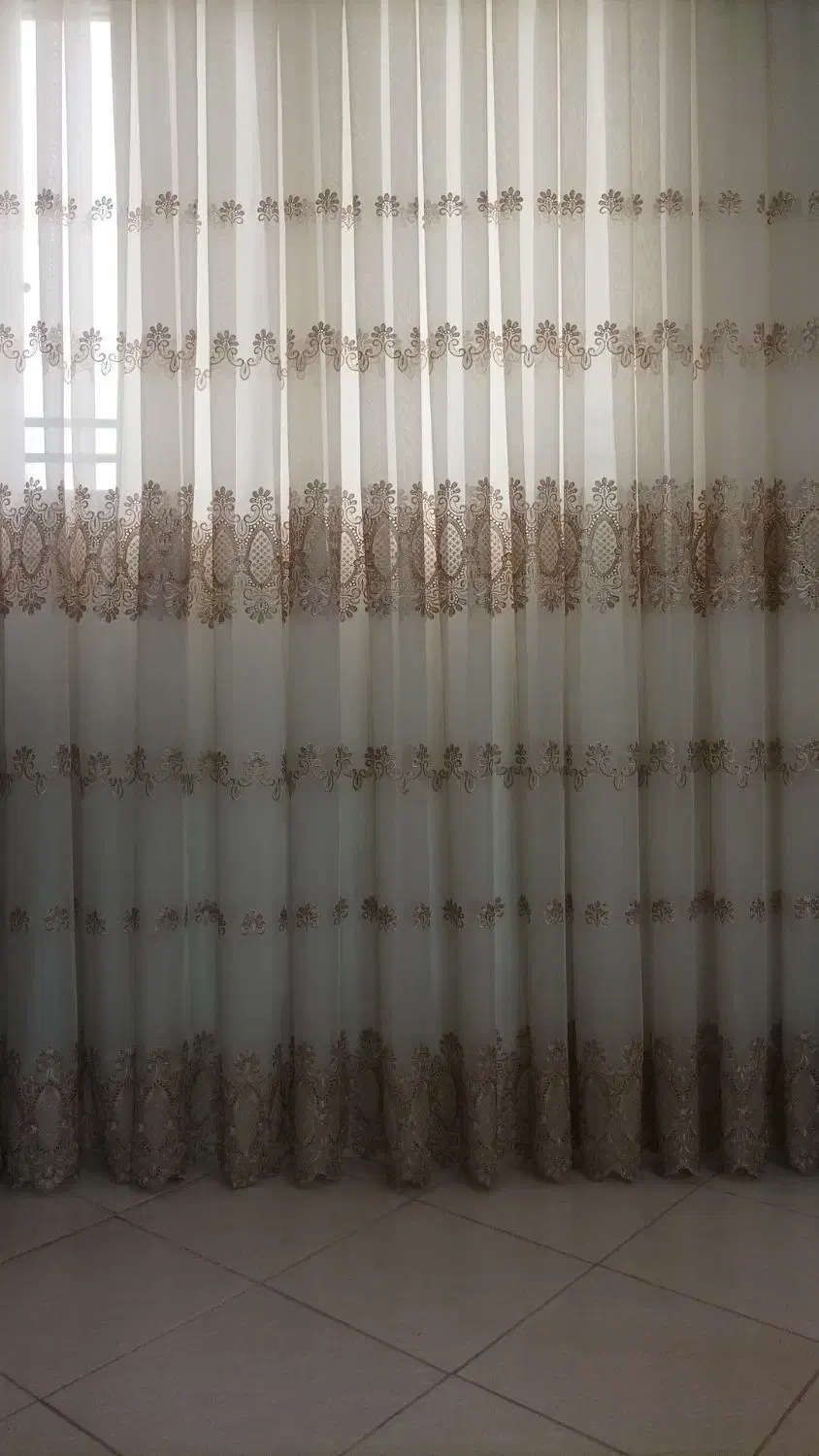 ۱۸متر پرده  مفت|پرده، رانر، رومیزی|سبزوار, فقیه سبزواری|دیوار