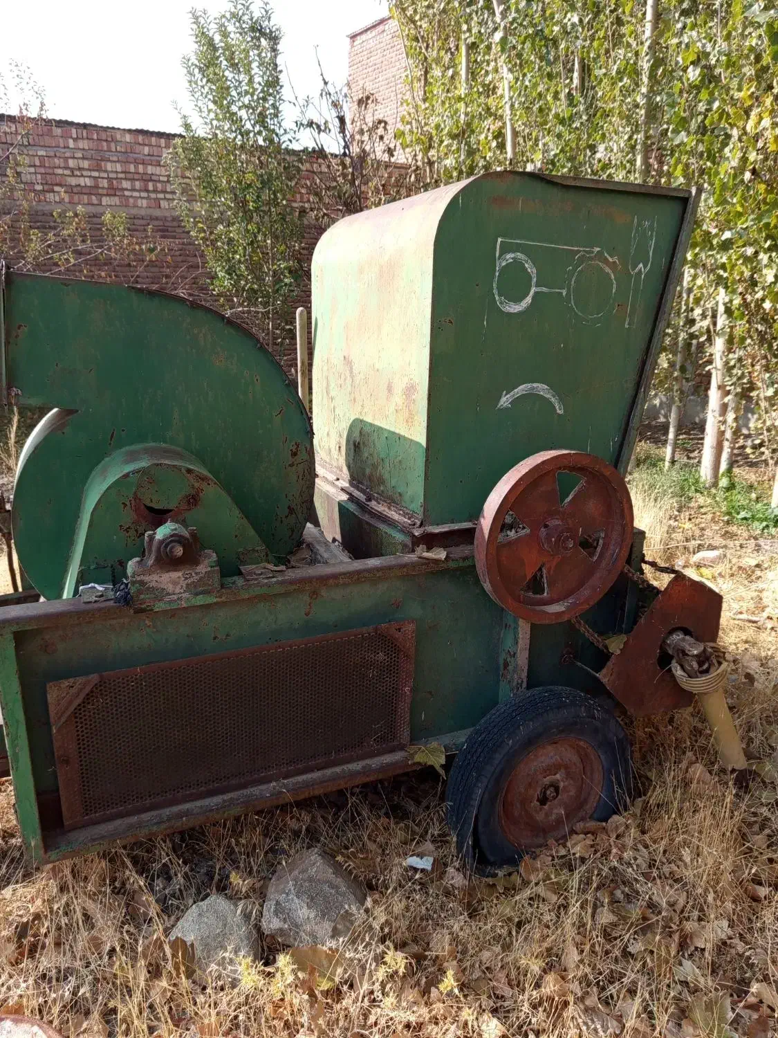 خرمنکوب|ماشین‌آلات صنعتی|ملکان, |دیوار