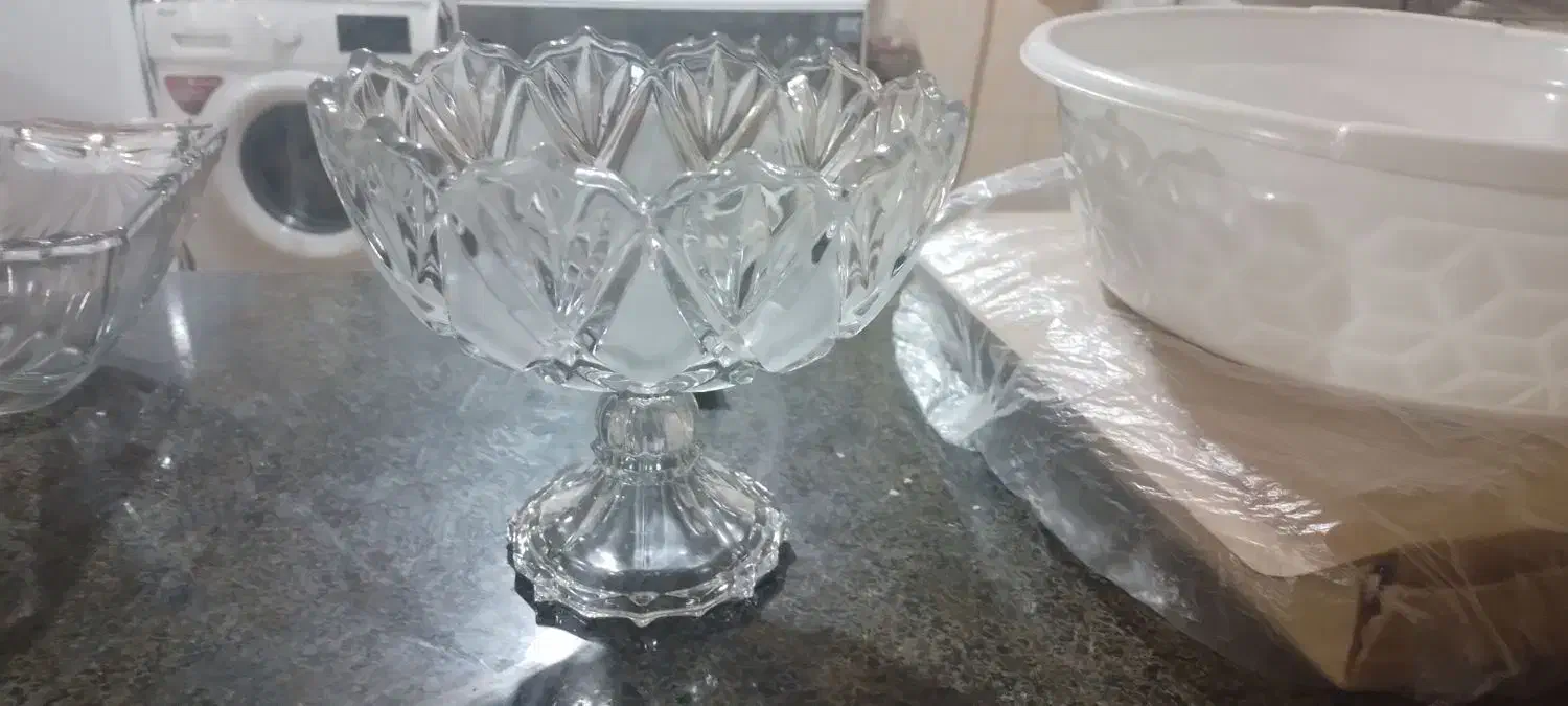 ظرف|کلکسیون اشیاء عتیقه|تویسرکان, |دیوار