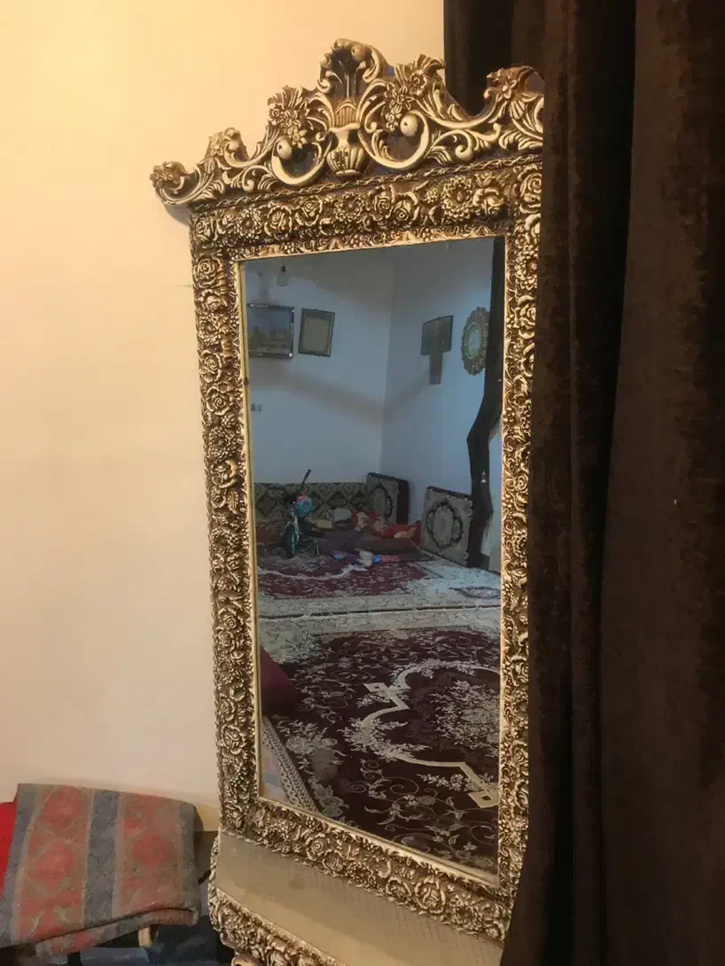 اینده قدی|آینه|آبادان, |دیوار