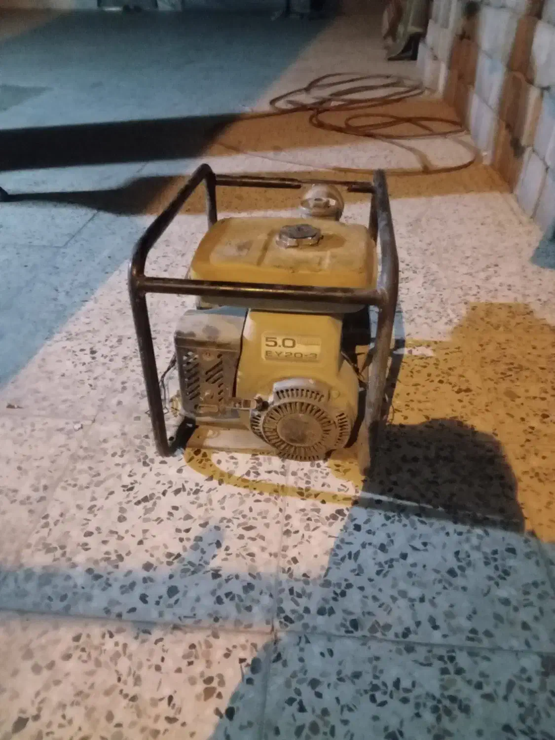 موتورکفکش|ابزارآلات|لاشار, |دیوار