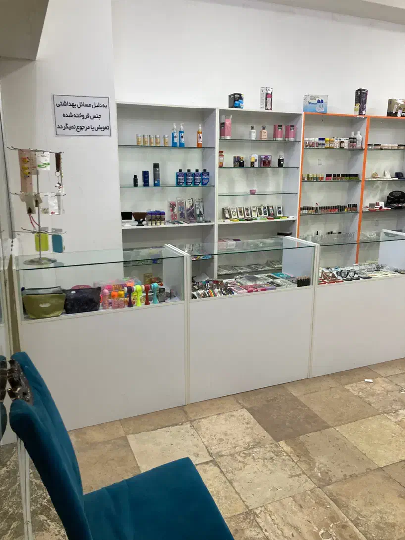 مغازه ۳۰متری موقعیت خوب|فروش مغازه و غرفه|قم, هفت تیر|دیوار