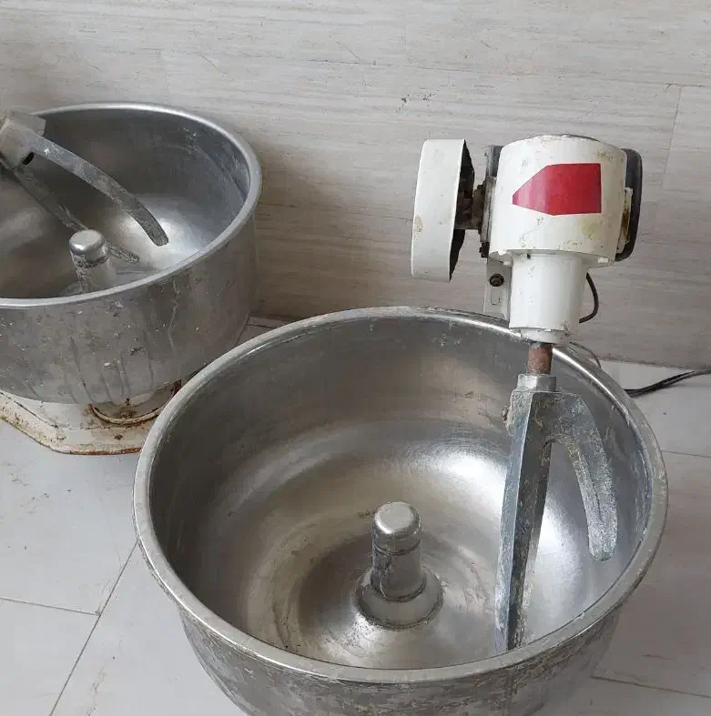 دستگاه پخت نانوایی تنور خمیرزن پهن کن|ماشین‌آلات صنعتی|ساروق, |دیوار