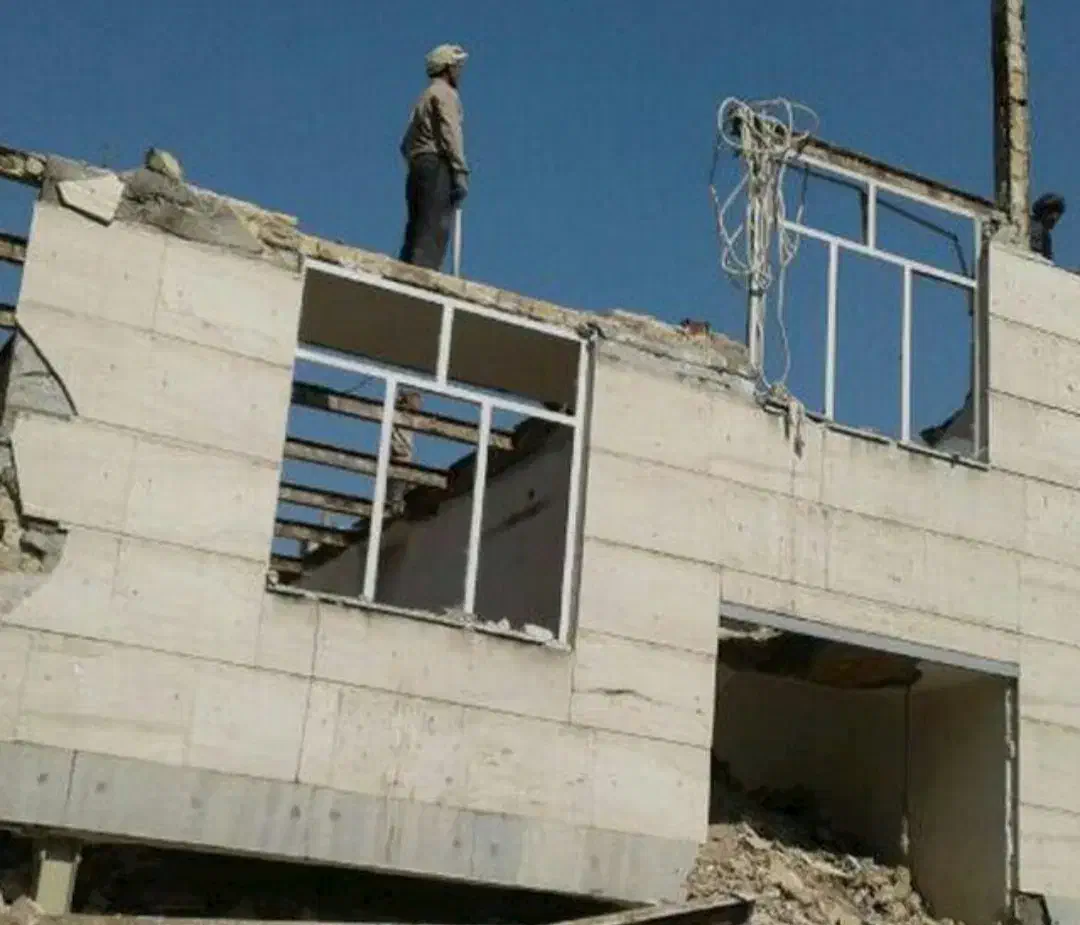 تخریب ساختمان بتنی و کلنگی|خدمات پیشه و مهارت|اسلام‌شهر, شهرک واوان|دیوار