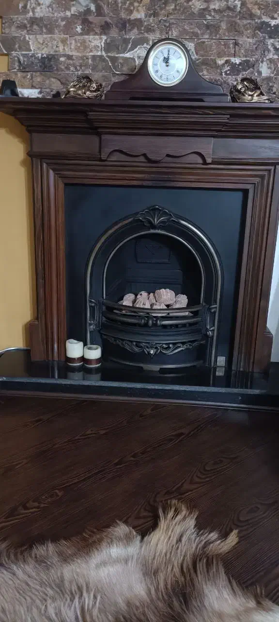 شومینه چدنی با قاب درخت گردو بسار شیک و کلاسیک|بخاری، هیتر، شومینه|ساری, |دیوار