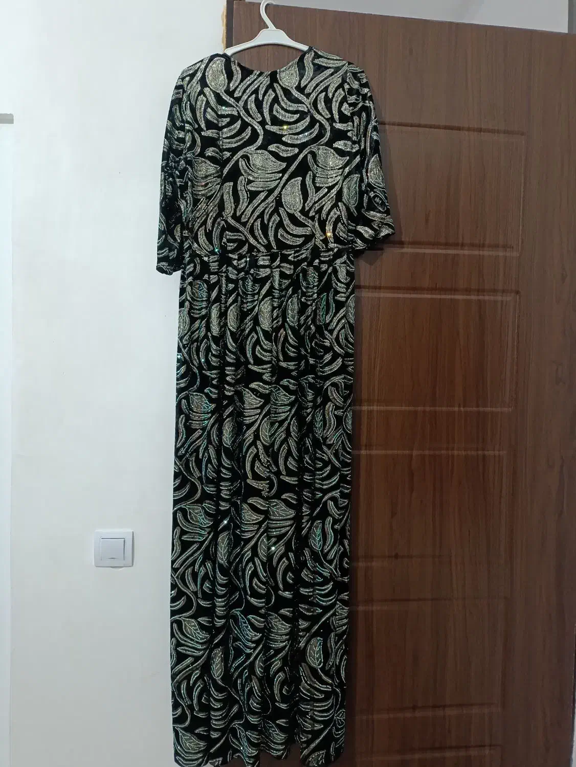 کوا پرسنگ|لباس|دهگلان, |دیوار