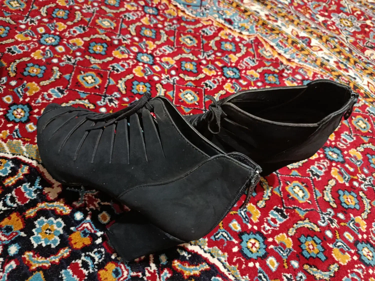 کفش|کیف، کفش، کمربند|گرمسار, |دیوار