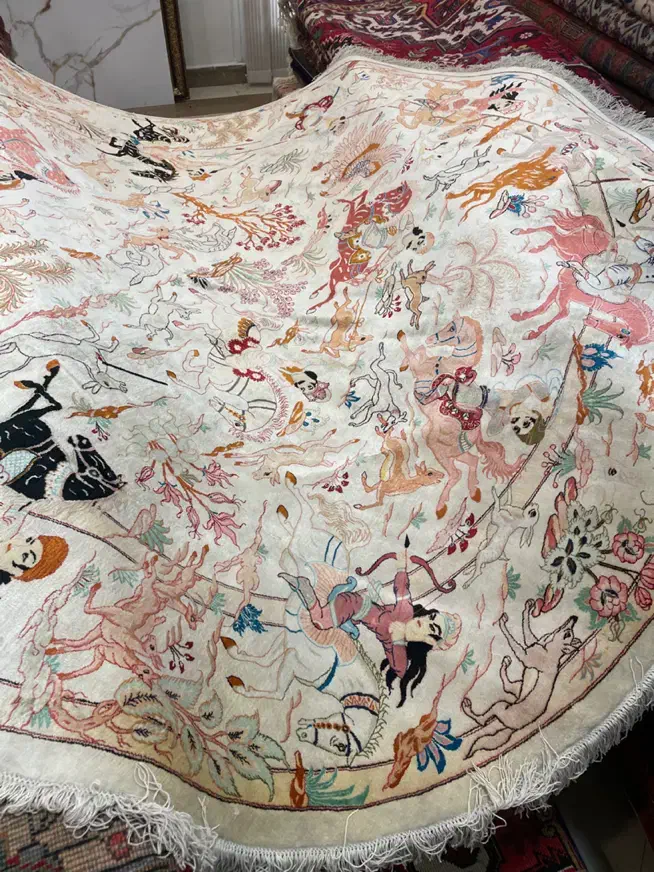 فرش دستبافت تمام ابریشم قم گرد قطر ۲|فرش|تهران, یوسف‌آباد|دیوار