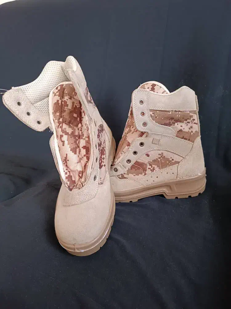 پوتین کوهنوردی درجه یک نو|کوهنوردی و کمپینگ|جهرم, |دیوار