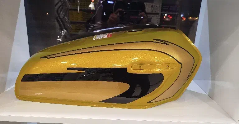 زین و باک ناب موتور|قطعات یدکی و لوازم جانبی|خمینیشهر, |دیوار