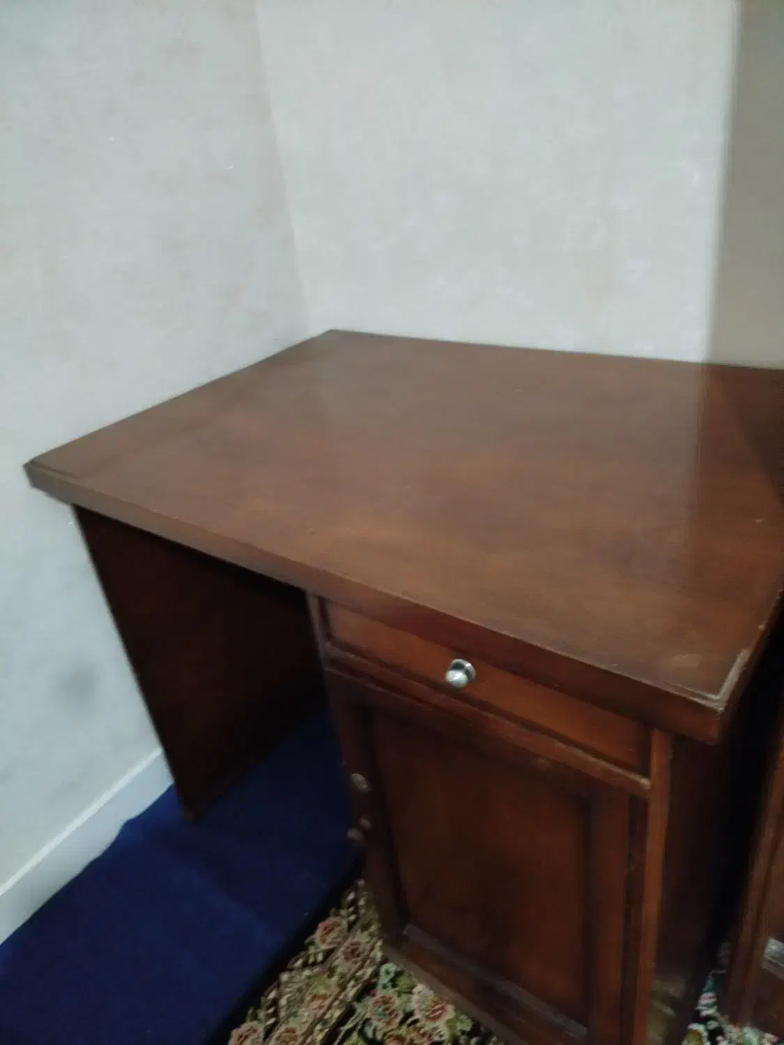 میز چوبی محکم وسالم|میز تحریر و کامپیوتر|شیراز, ریاستی|دیوار