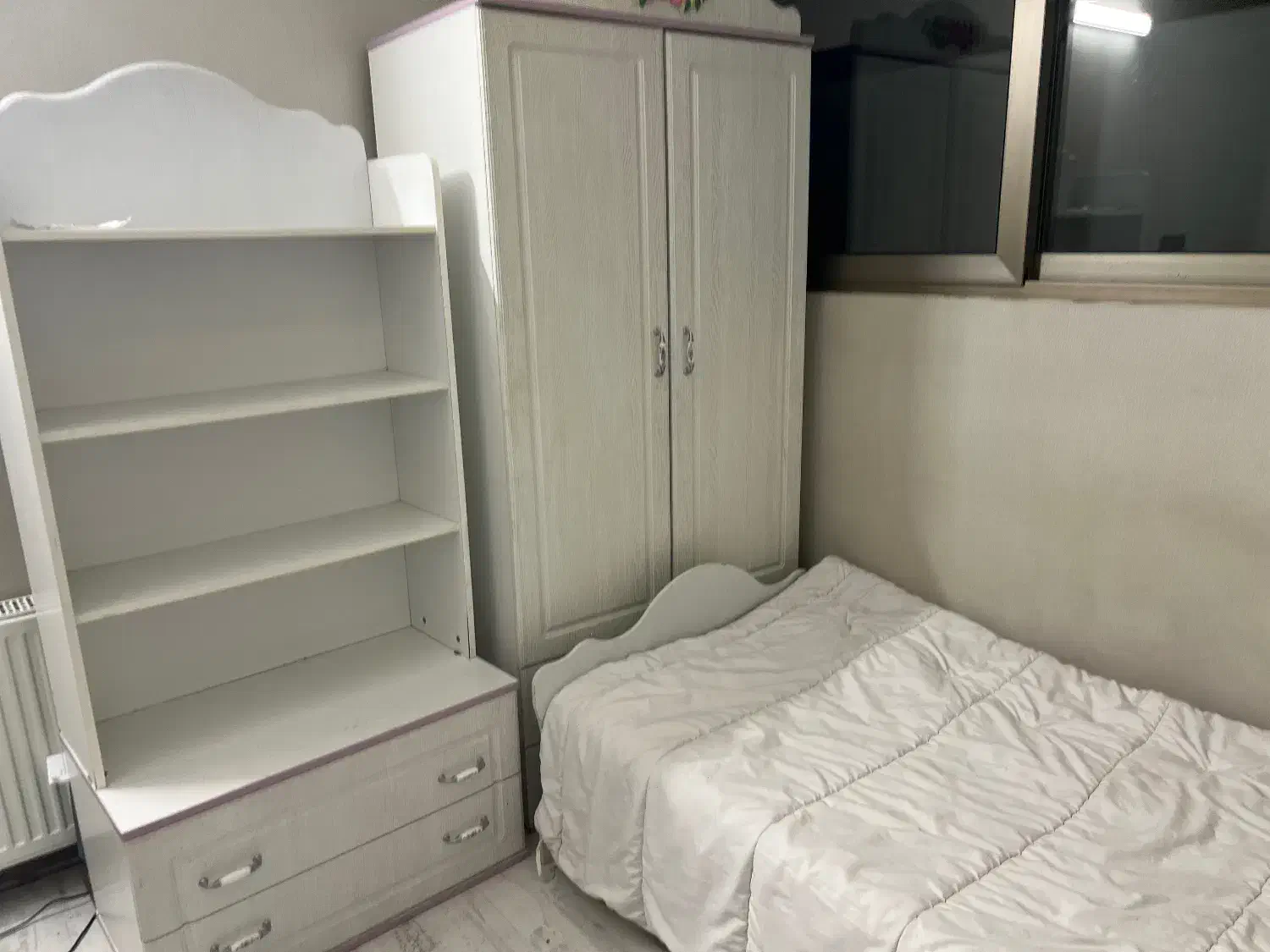 تخت و کمد نوجوان|تخت و سرویس خواب|اصفهان, شاهزید|دیوار