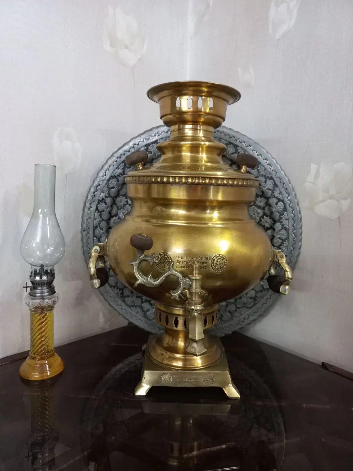 سماور زغالی سینی مسی دیوارکوب مجمع عتیقه|سماور، چای‌ساز، قهوه‌ساز|تهران, پرستار|دیوار