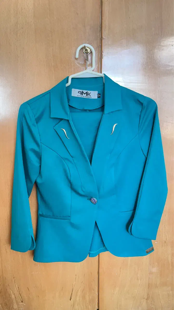 کتودامن مجلسی|لباس|اصفهان, جلالیه|دیوار