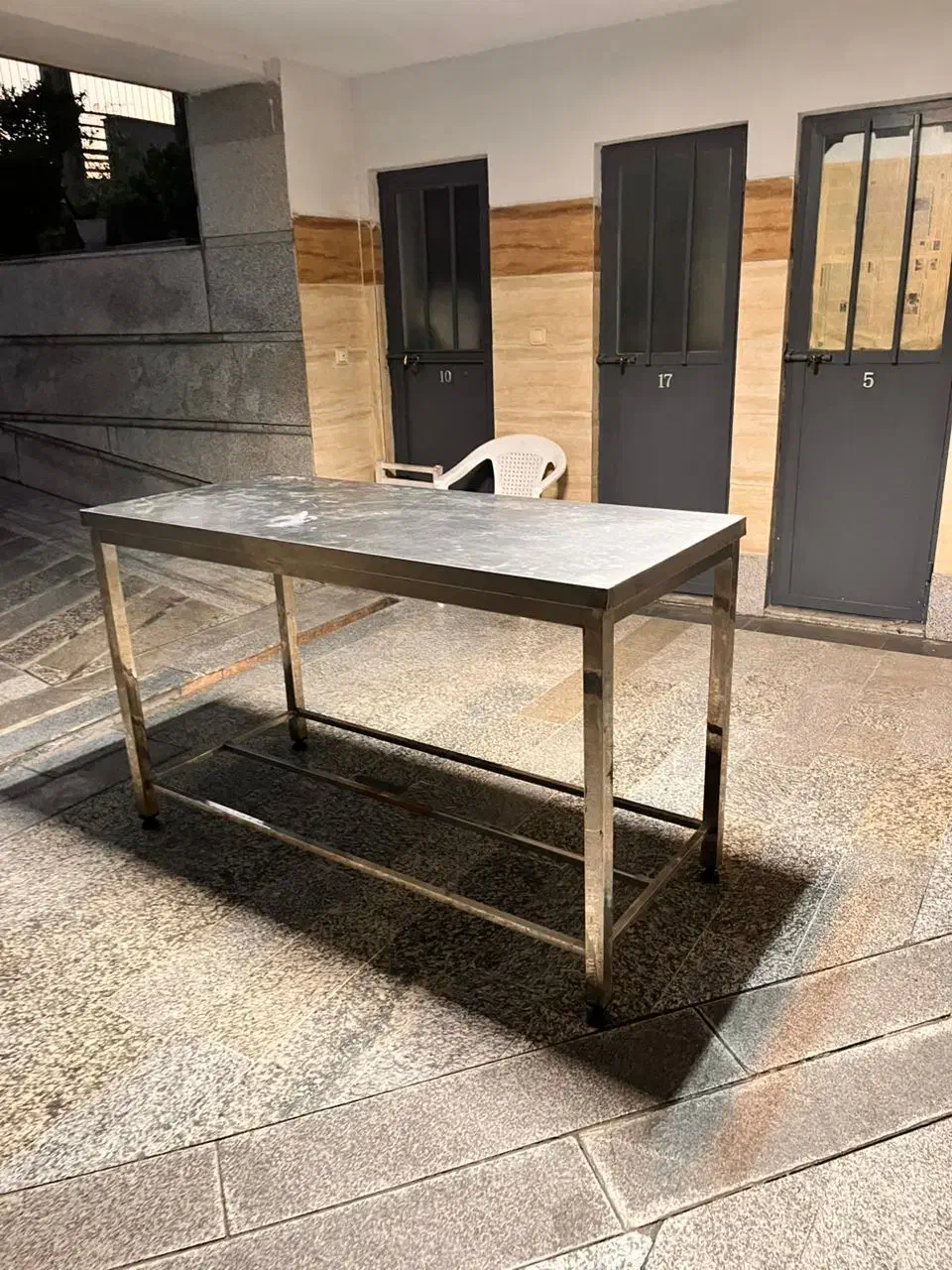 میز استیل/میز تاپینگ دار/ قفسه|کافی‌شاپ و رستوران|تهران, سردارجنگل|دیوار