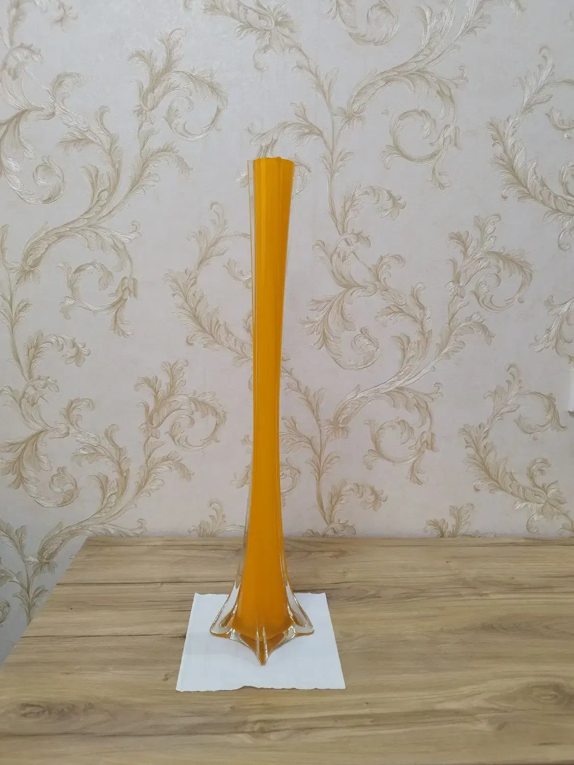 دو عدد گلدان کریستال قدیمی و رزین ،نو مناسب کادو|کلکسیون اشیاء عتیقه|اهواز, گلستان|دیوار