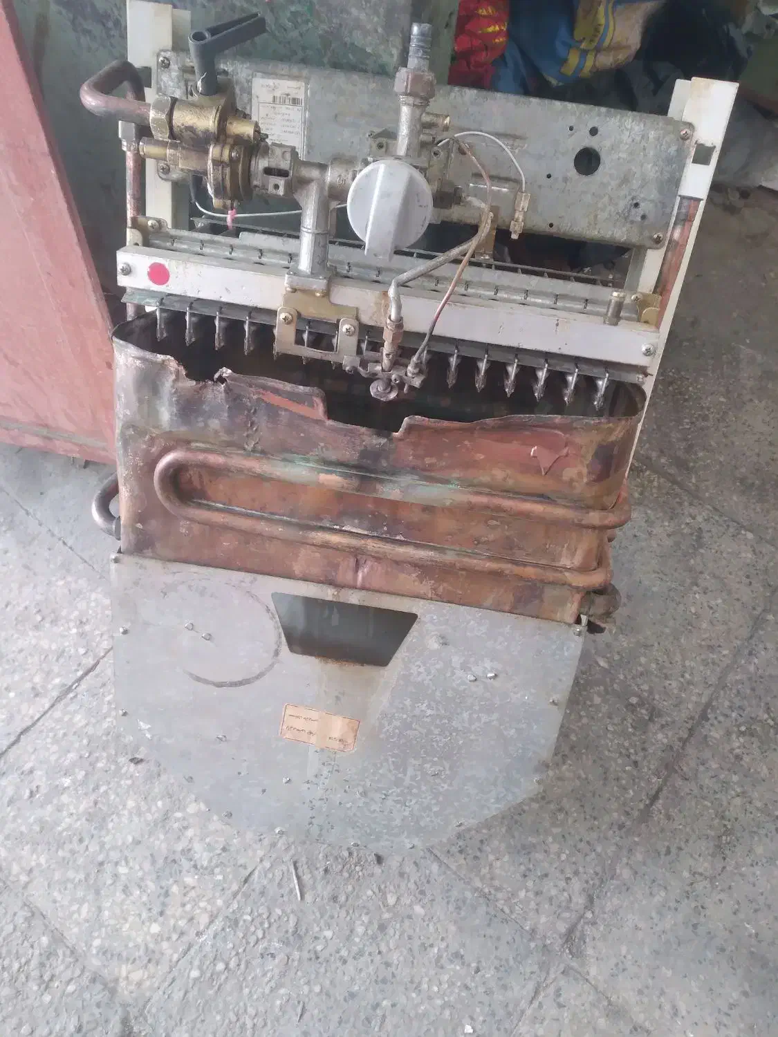 فروش آبگرمکن بوتان ۳۱۱۸ بهترین نوع آبگرمکن دیوار|آبگرمکن، پکیج، شوفاژ|نورآباد, |دیوار