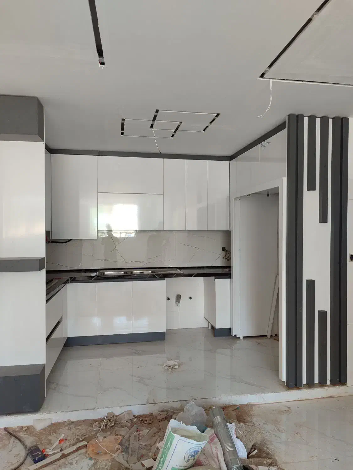 ساخت انواع کابینت و کمددیواری|جاکفشی، کمد، دراور|الیگودرز, |دیوار