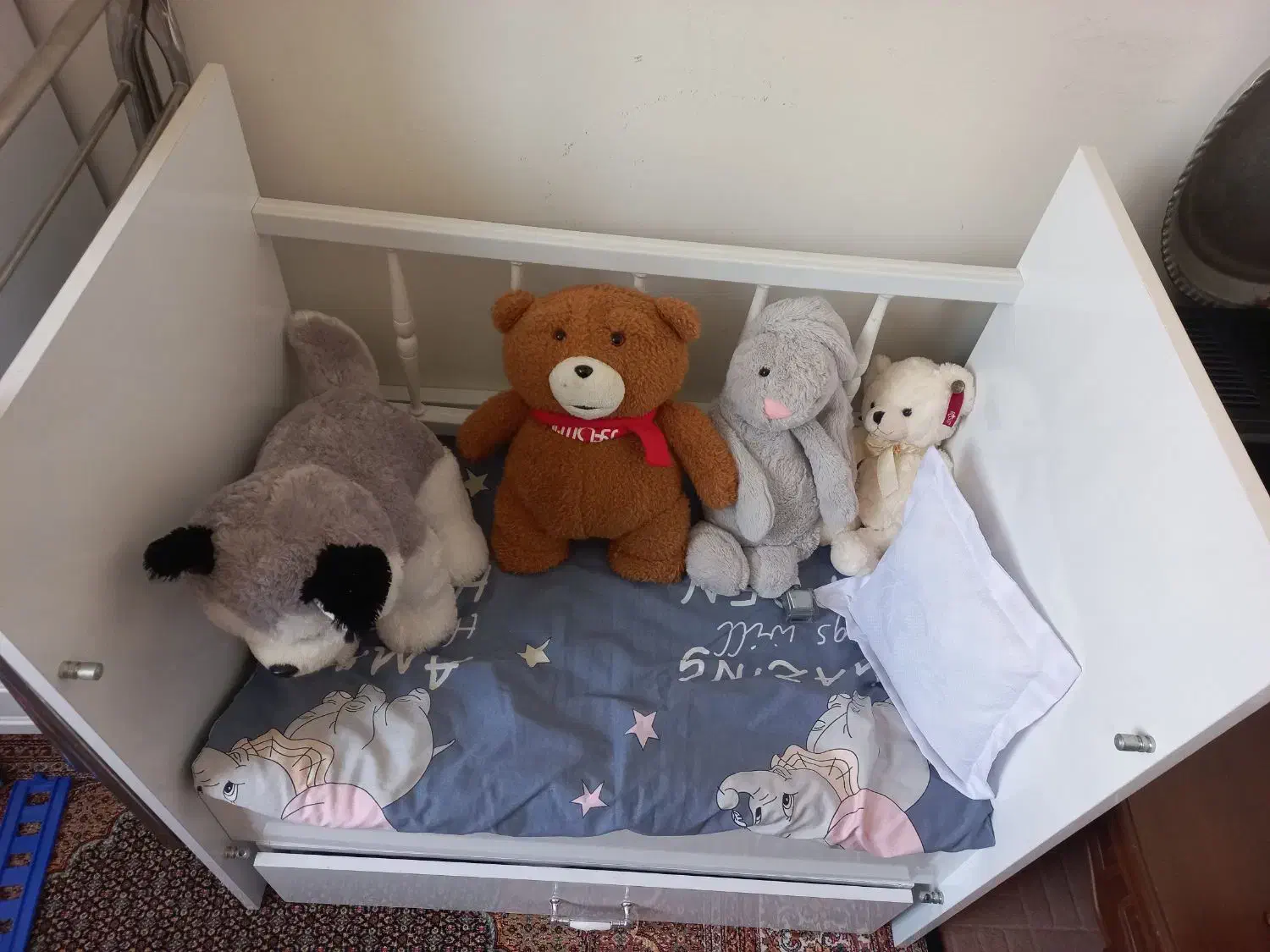 تخت گهواره ای|تخت و صندلی بچه|تبریز, |دیوار