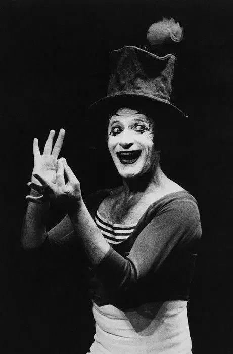 بازیگر شو|خدمات آموزشی|تبریز, |دیوار