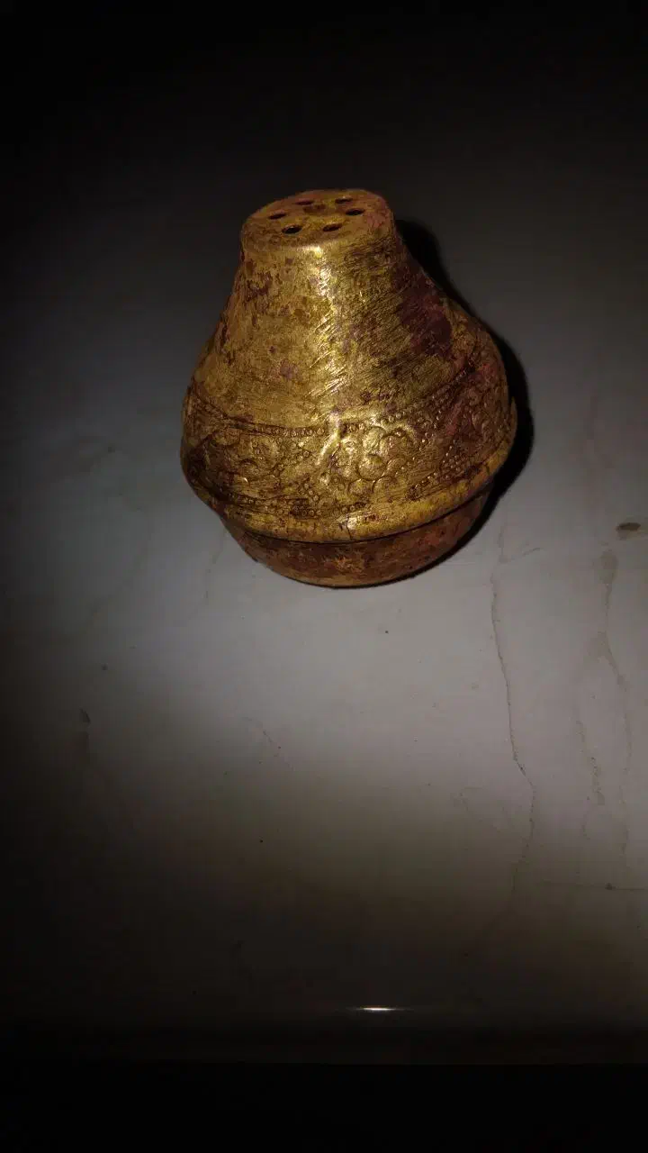 نمکدان قدیمی  قدیمی طلا|کلکسیون اشیاء عتیقه|خوانسار, |دیوار