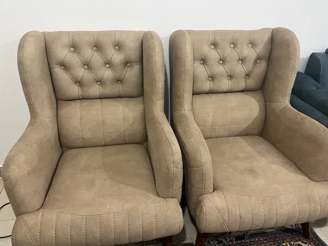 مبل چستر ۸ نفره رنگ خاص، سالم و کمکار|مبلمان خانگی و میز عسلی|رشت, حومه رشت|دیوار