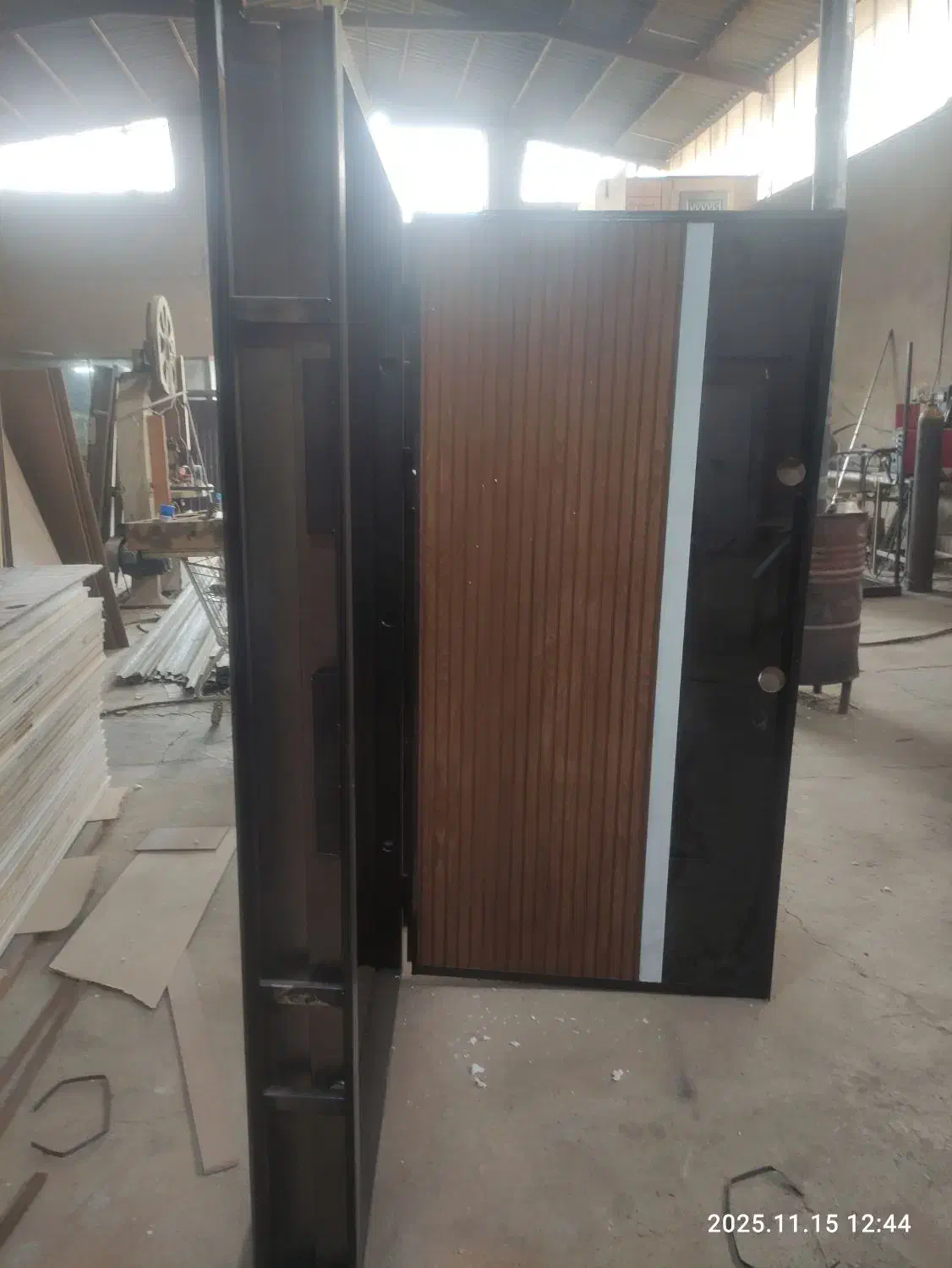 نصاب درب|خدمات پیشه و مهارت|بهارستان, |دیوار