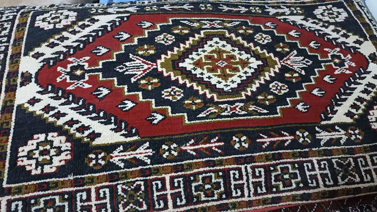 ۶عدد پشتی قدیمی|پشتی|بهبهان, |دیوار