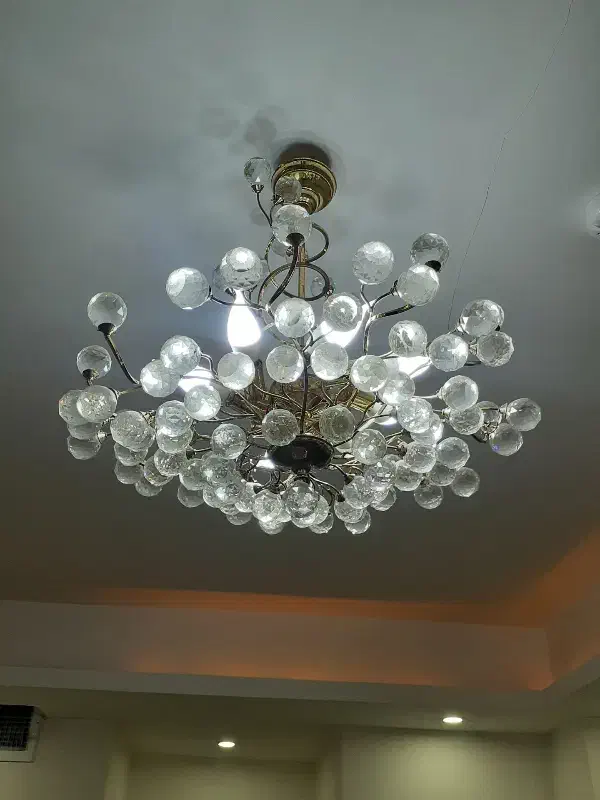 لوستر ۸ شعله|لوستر و چراغ آویز|تهران, خاک سفید|دیوار