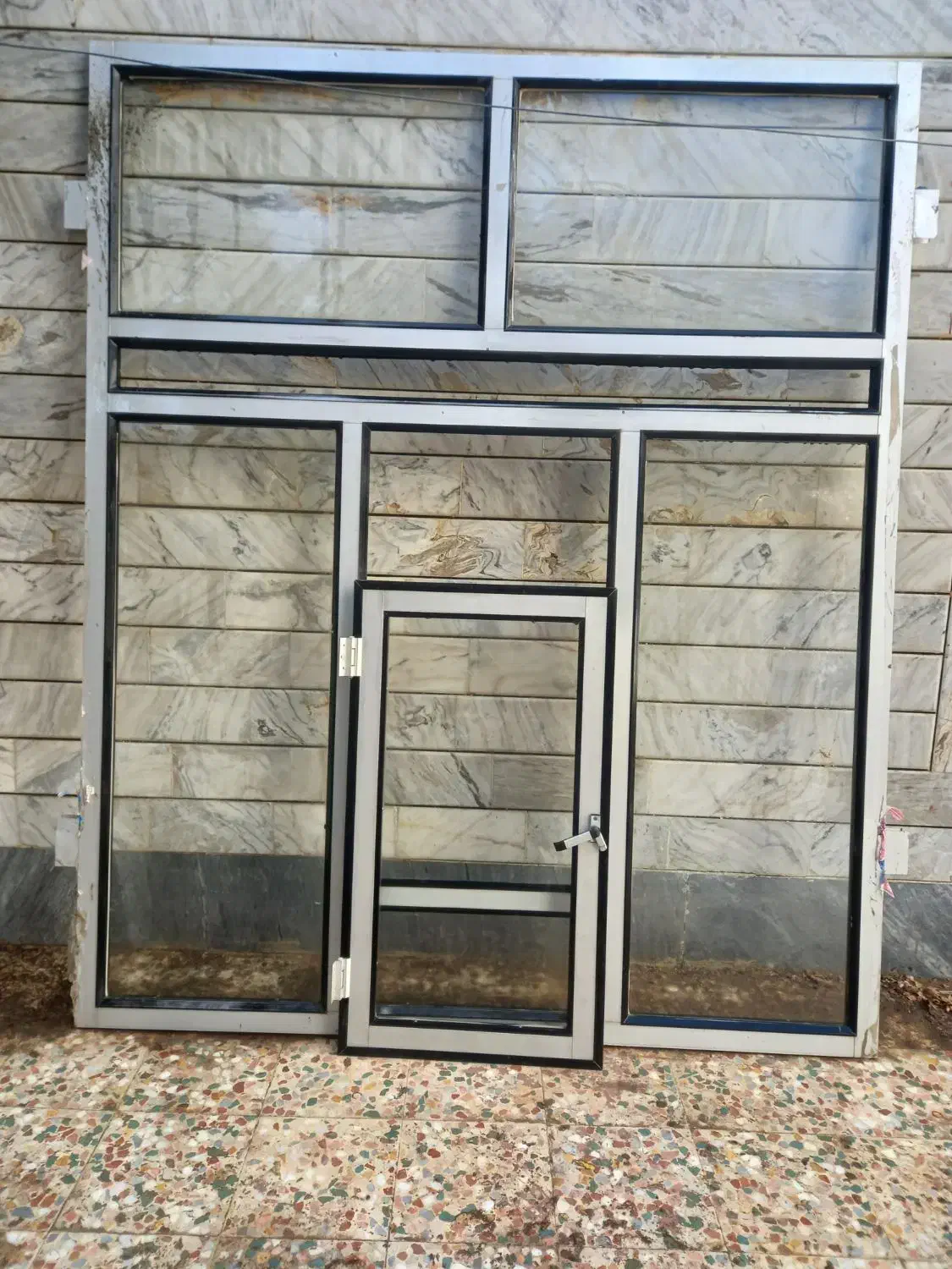 پنجره آلمینیومی و دو درب چوبی فرانسوی|مصالح و تجهیزات ساختمان|خمینیشهر, |دیوار