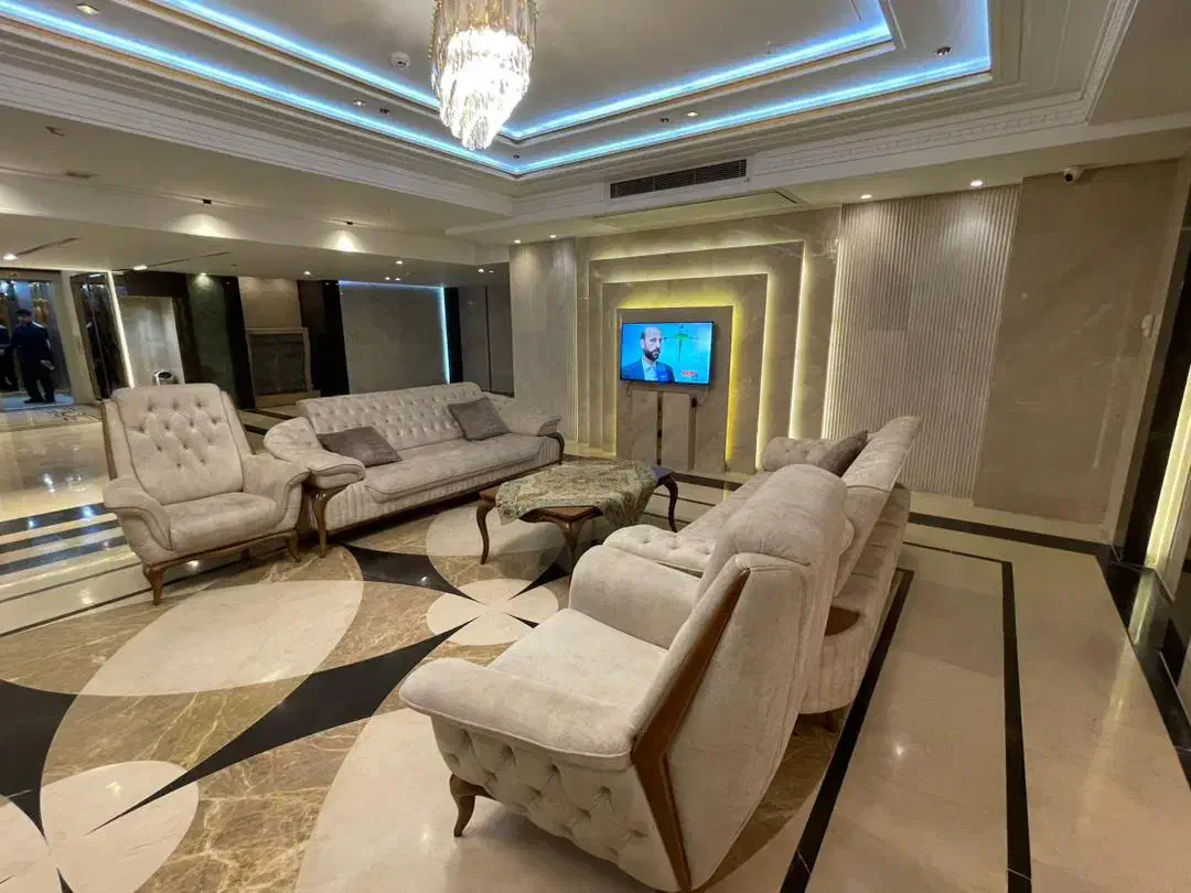 ۱۳۰متر ۲خواب/دریاچه چیتگر/کلید نخورده/منطقه ۲۲