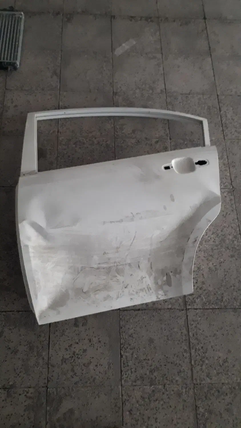 درب عقب سمت راننده ام وی ام ۵۳۰ سفید|قطعات یدکی و لوازم جانبی|ری, ولی آباد|دیوار