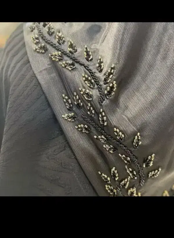 مهره دوزی انواع لباس محلی و عبا و مانتو و شال|لباس|خورموج, |دیوار