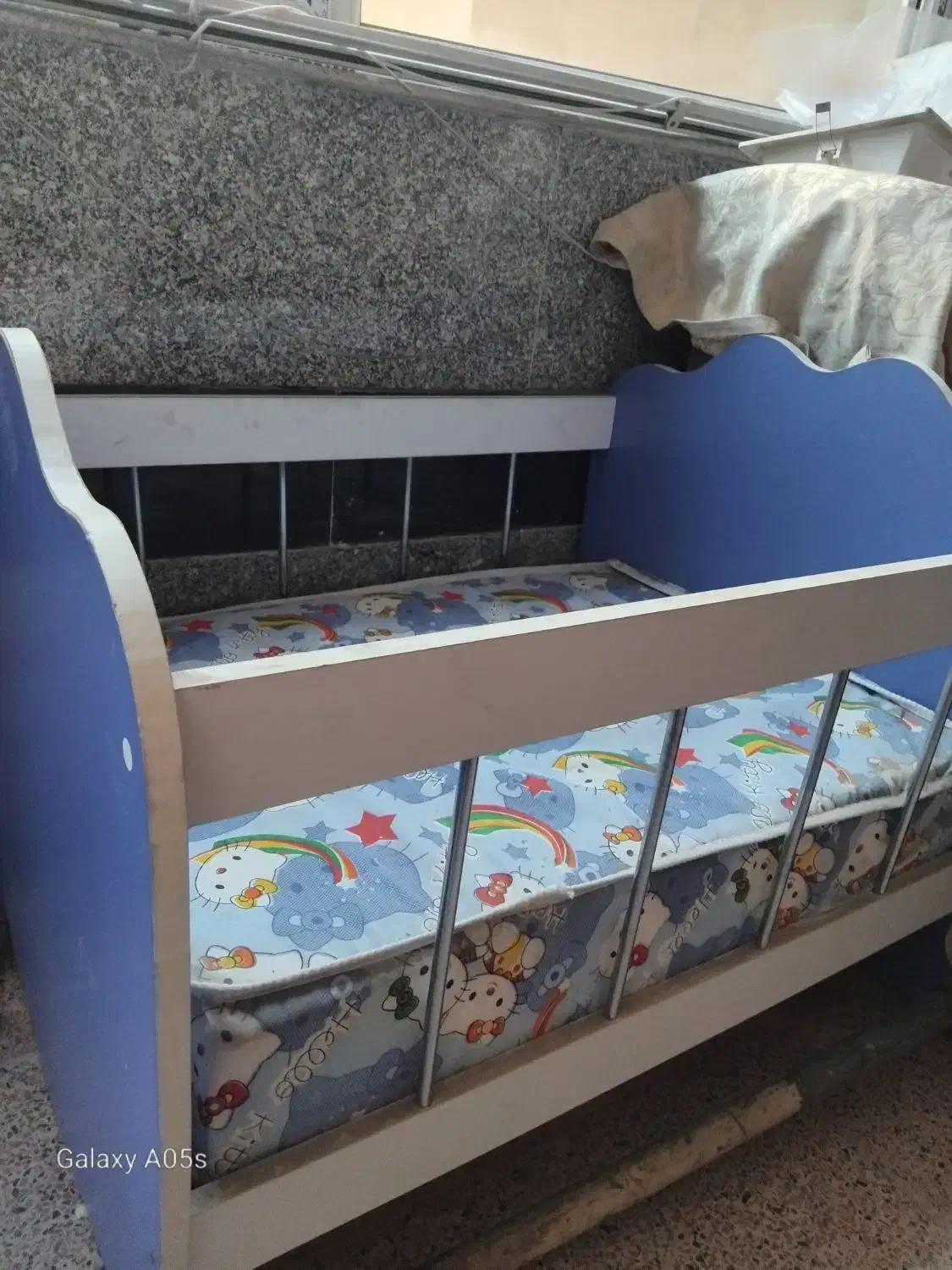 تخت بچه|تخت و صندلی بچه|تبریز, |دیوار