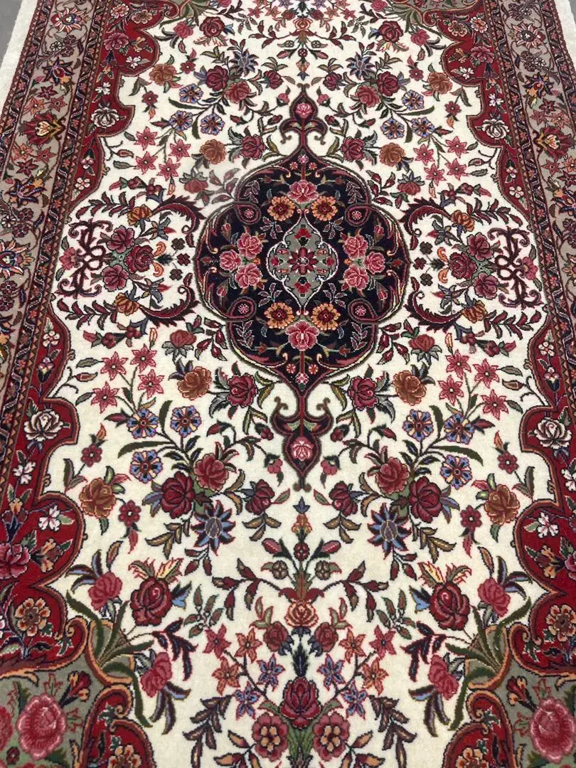 فرش دستباف (بساک) ۲ متری بیجار ۵۰ رج گل ابریشم|فرش|مشکیندشت, |دیوار