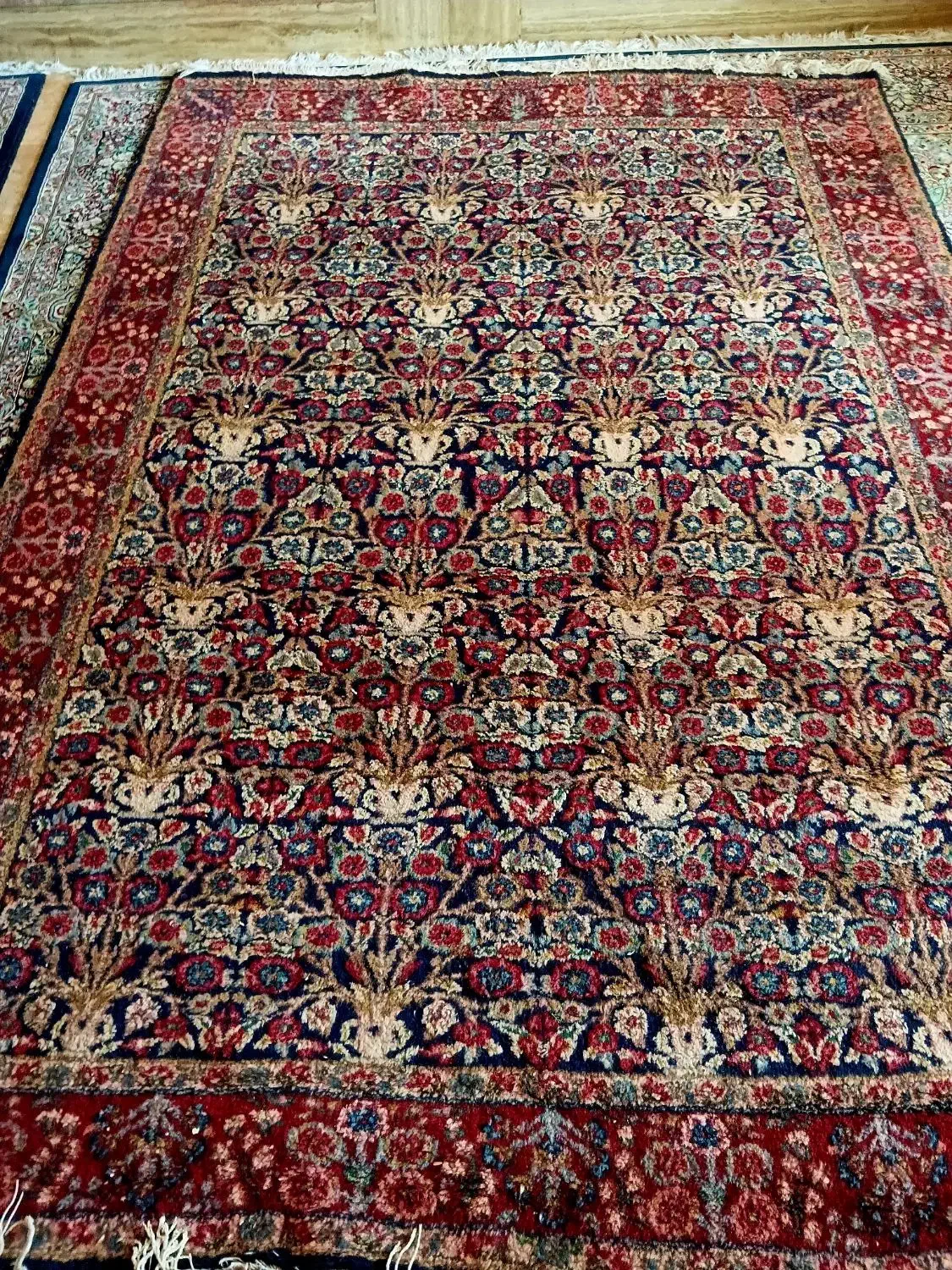 فروش قالی ۲ در ۳ دستبافت|فرش|جیرفت, |دیوار