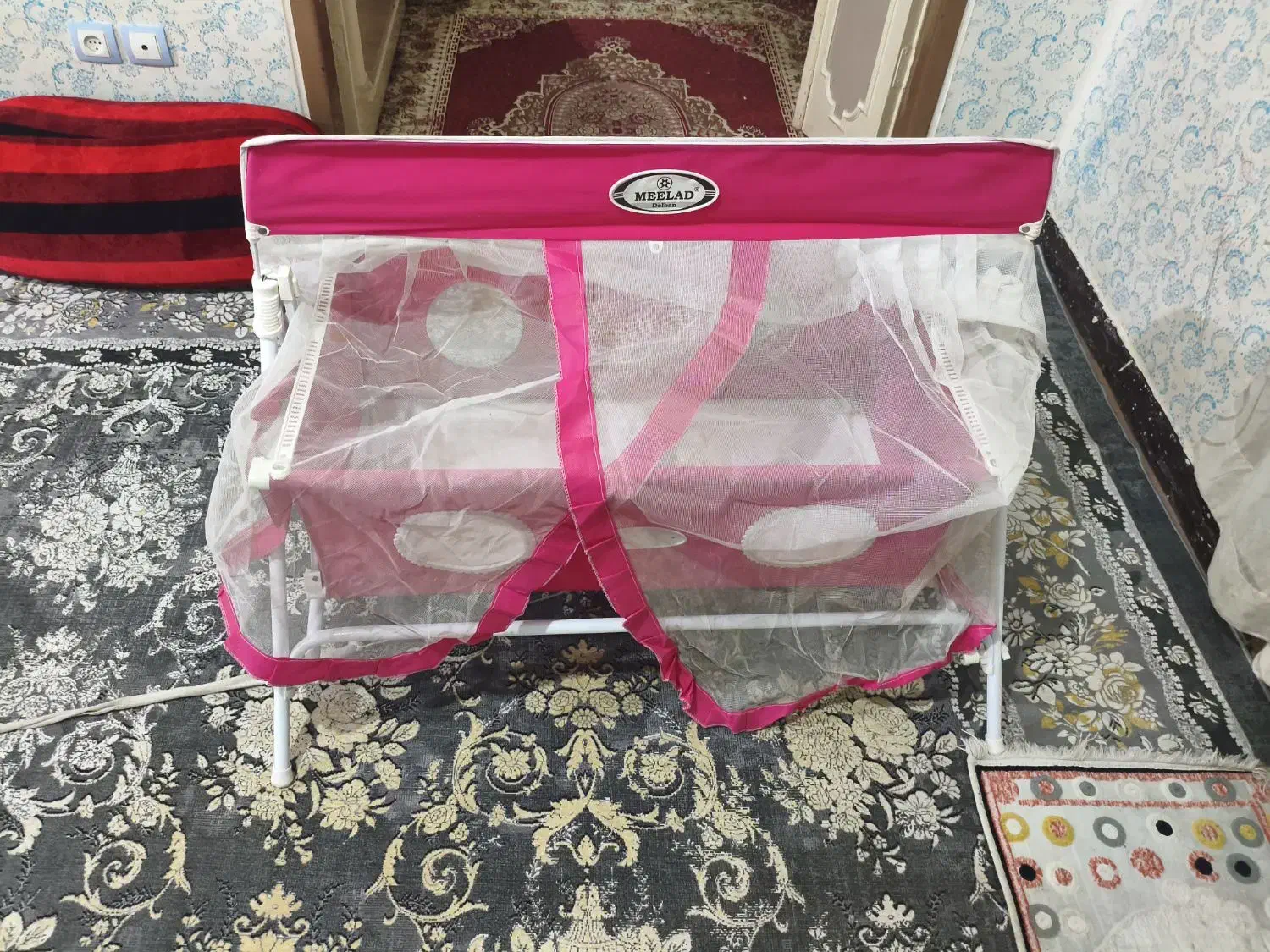 گهواره نوزاد و کودک|تخت و صندلی بچه|زاهدان, |دیوار