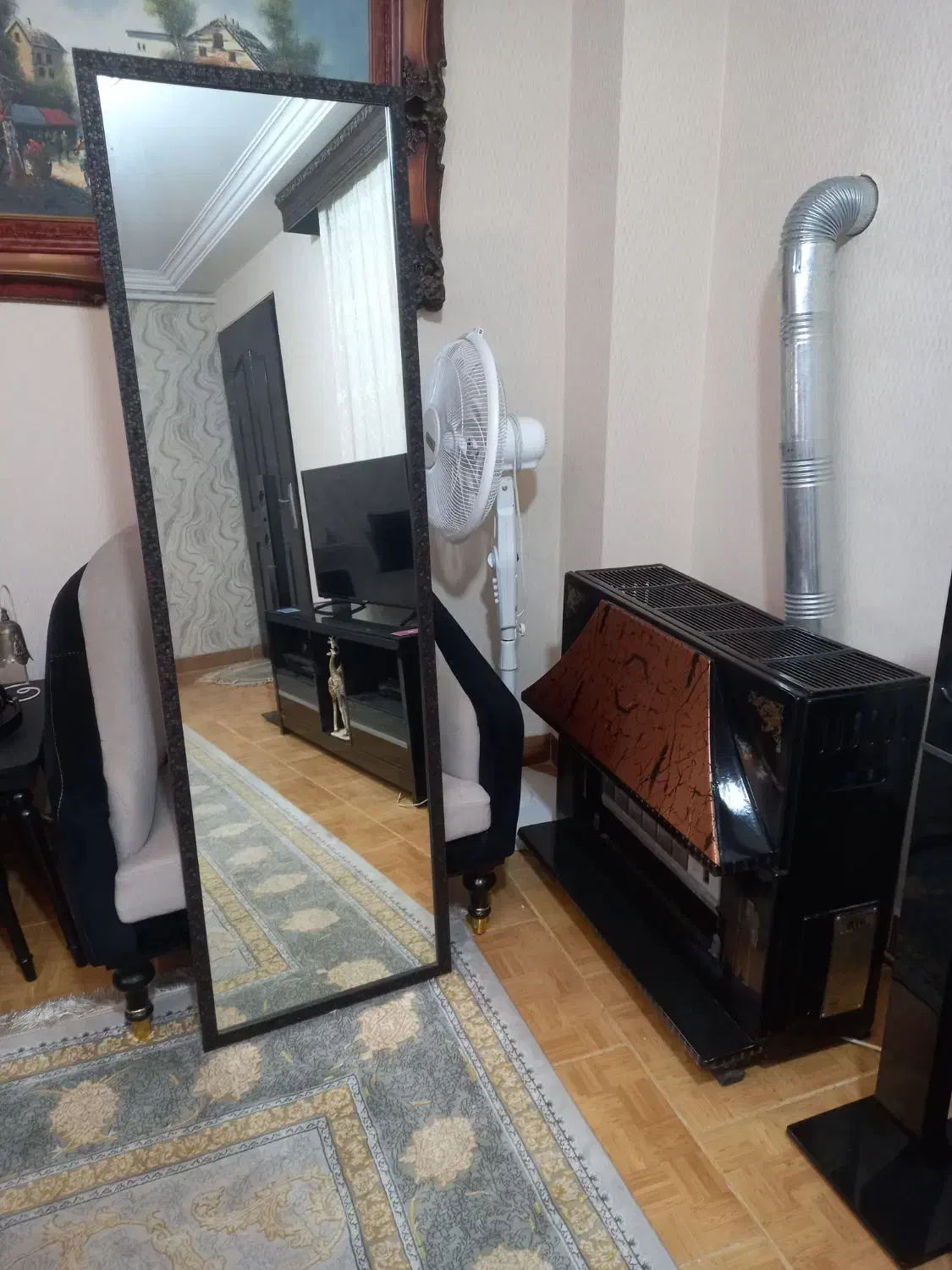 یک آینه شیک وزیبا قیمت ۱۱۰۰۰۰۰تومان|آینه|رشت, شهرک شهید عباسپور|دیوار