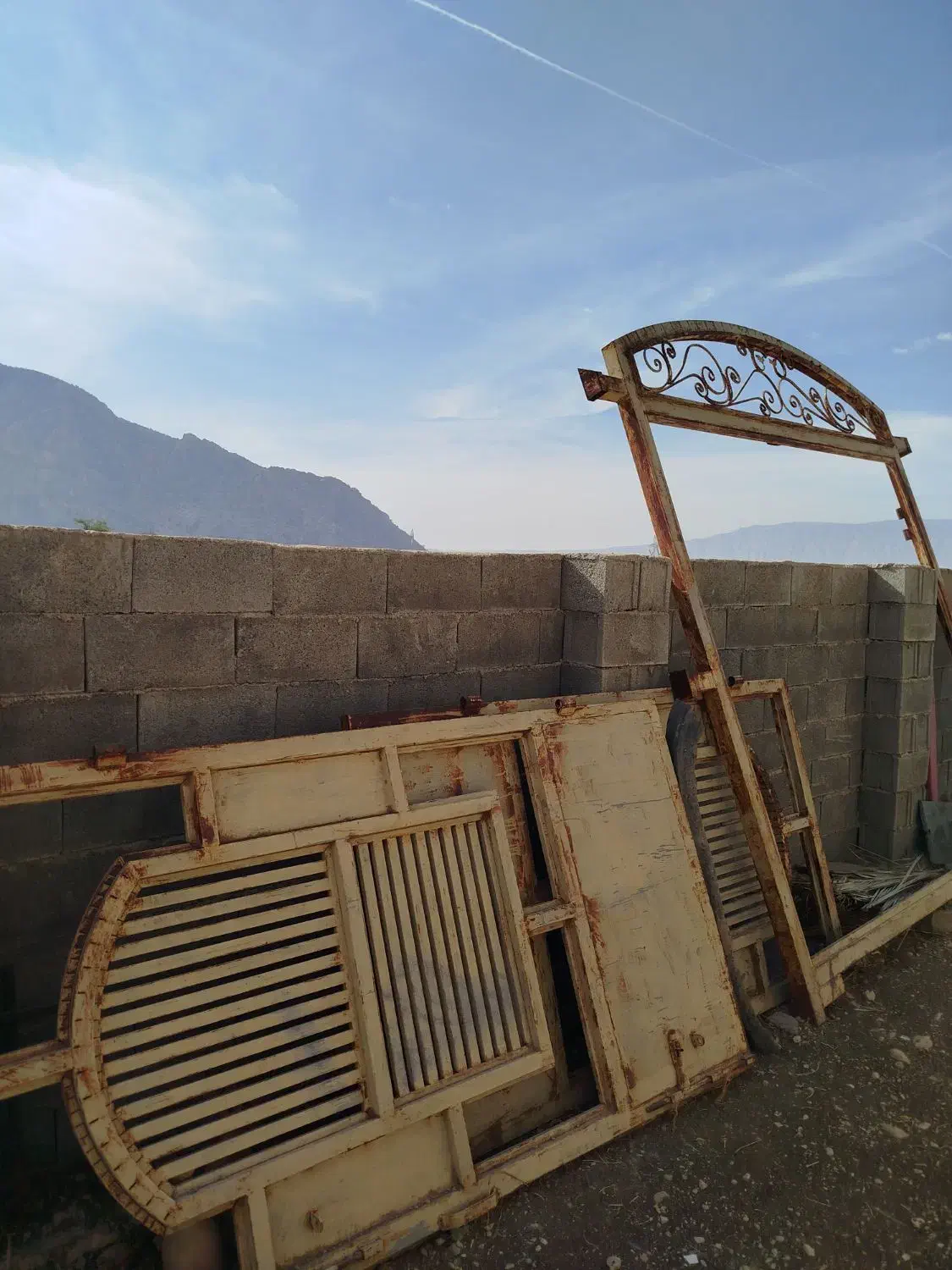 درب حیاط|مصالح و تجهیزات ساختمان|کازرون, |دیوار