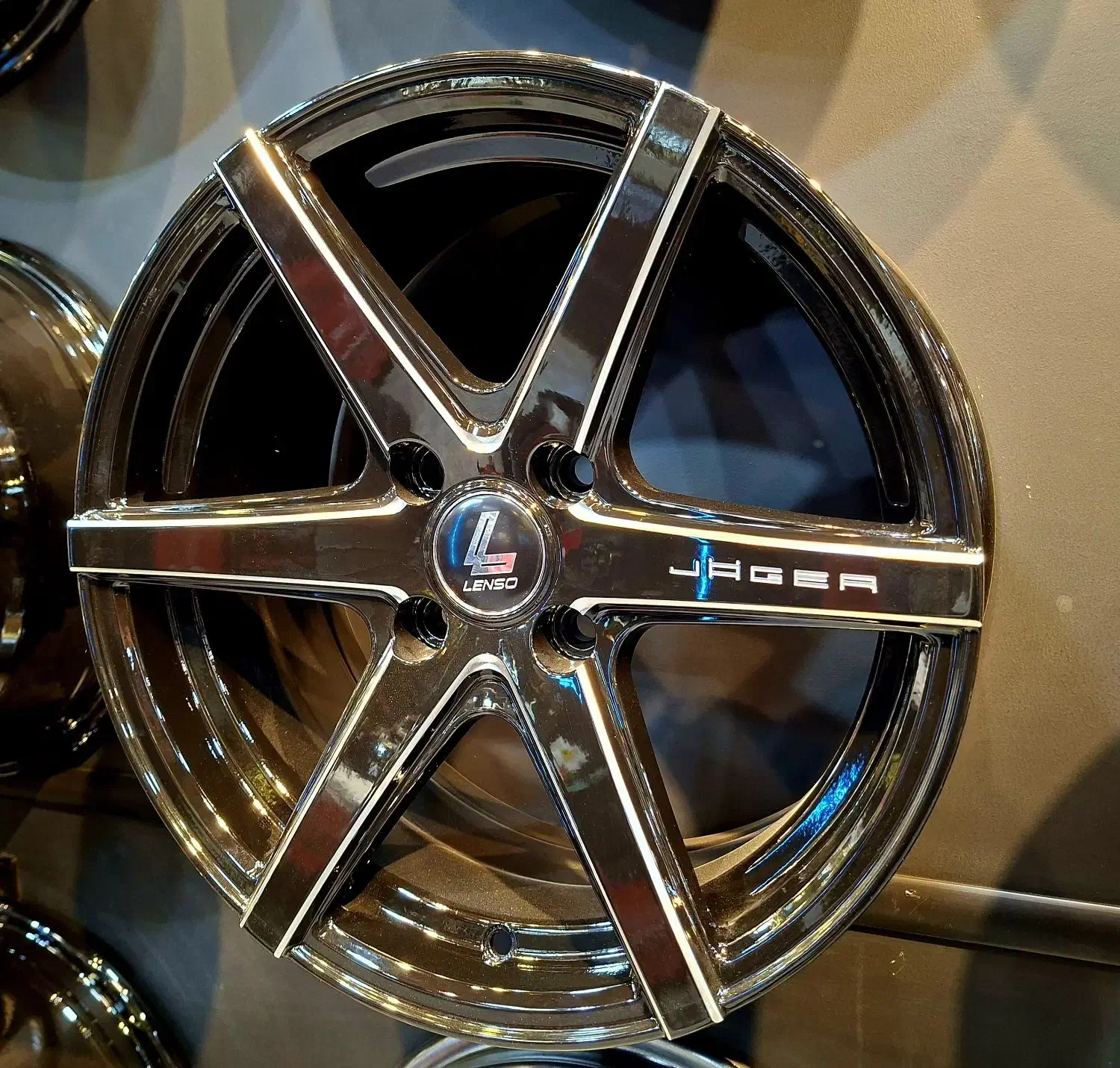 رینگ و لاستیک اقساط بدون پیش|قطعات یدکی و لوازم جانبی|اصفهان, وحید|دیوار