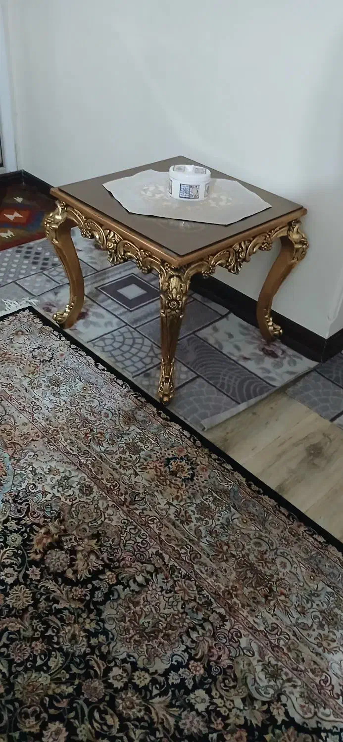 مبل سلطنتی|مبلمان خانگی و میز عسلی|تهران, سبلان (لشگر)|دیوار