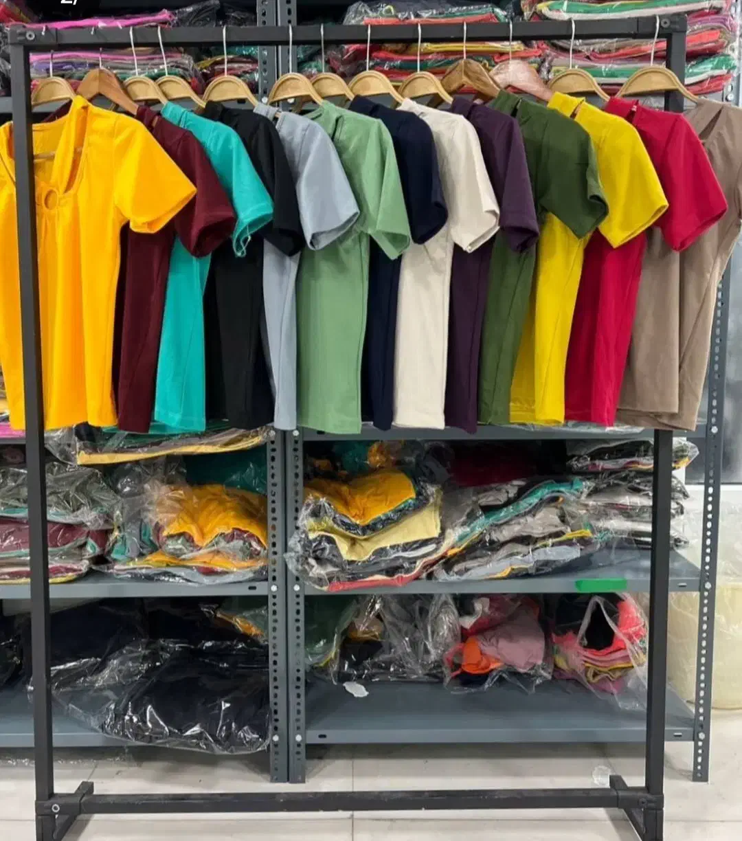 فروش تاپ جنس فانزیپ کبریتی قیمت 190|لباس|جم, |دیوار