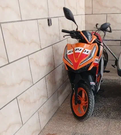 کلیک ۱۵۰کبیرکازرون|موتورسیکلت|شیراز, کوشک میدان|دیوار