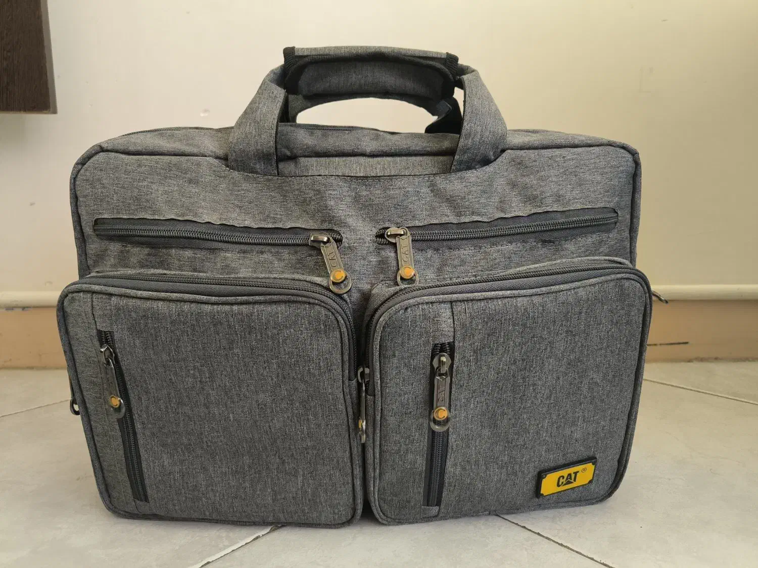 کیف لپ تاپ cat فروش فوری|کیف، کفش، کمربند|فردیس, فردیس|دیوار