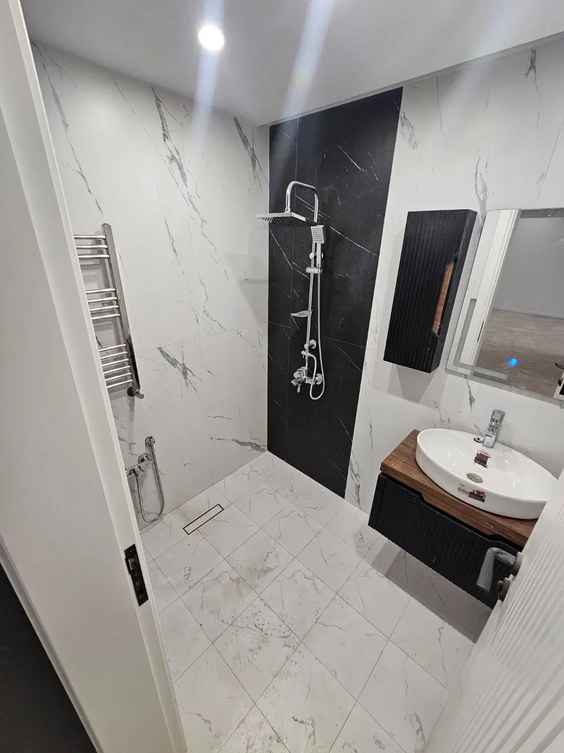 حسین آباد نوساز کلید نخورده ۱۰۵ متر