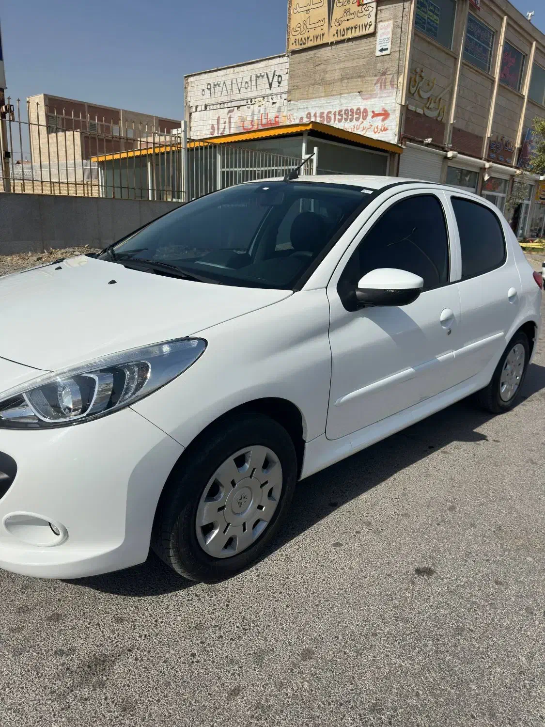 207مدل 1402|خودرو سواری و وانت|مشهد, امام خمینی|دیوار