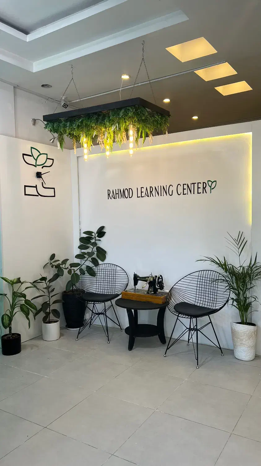 اجاره ساعتی برای جلسات و کلاس خصوصی در محیطی آرام|اجارهٔ کوتاه‌مدت دفتر کار و فضای آموزشی|مشهد, کوثر|دیوار