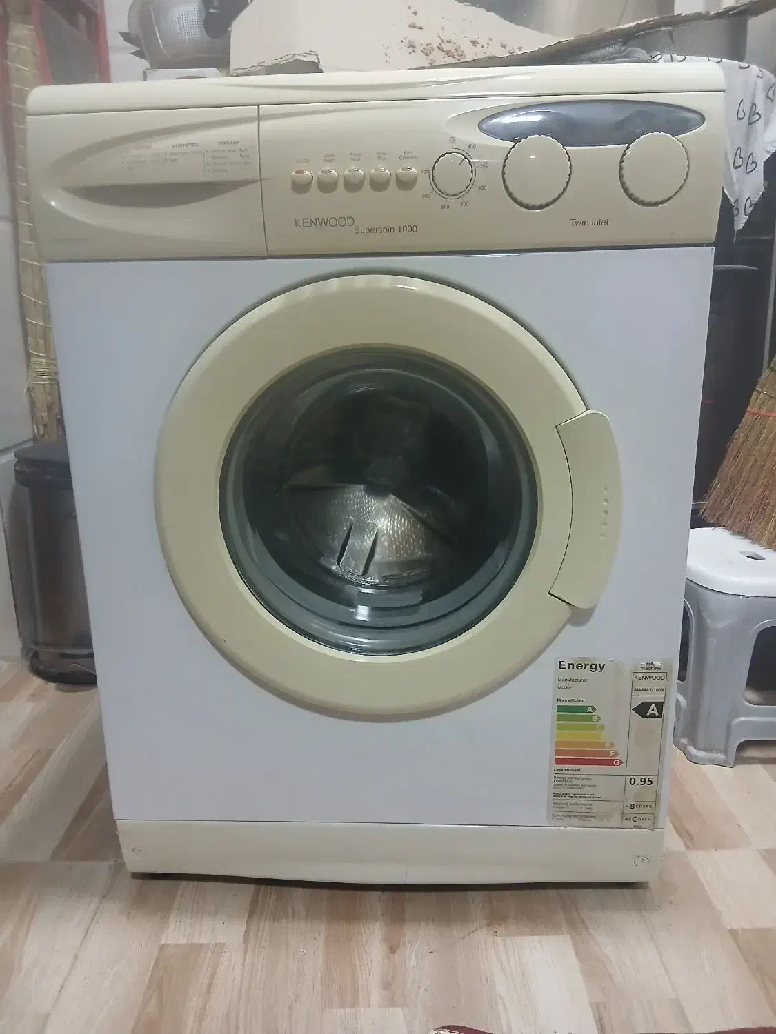 لباسشویی کنوود ب شرط سلامت|ماشین لباسشویی و خشک‌کن لباس|رشت, استقامت ۱|دیوار