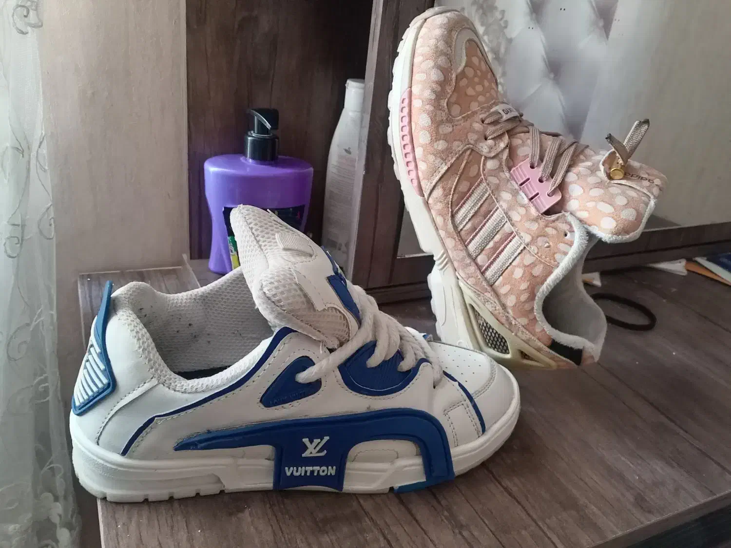 دو جفت کنونی ایرانی کار خوب در حد|کیف، کفش، کمربند|پرند, فاز ۵|دیوار