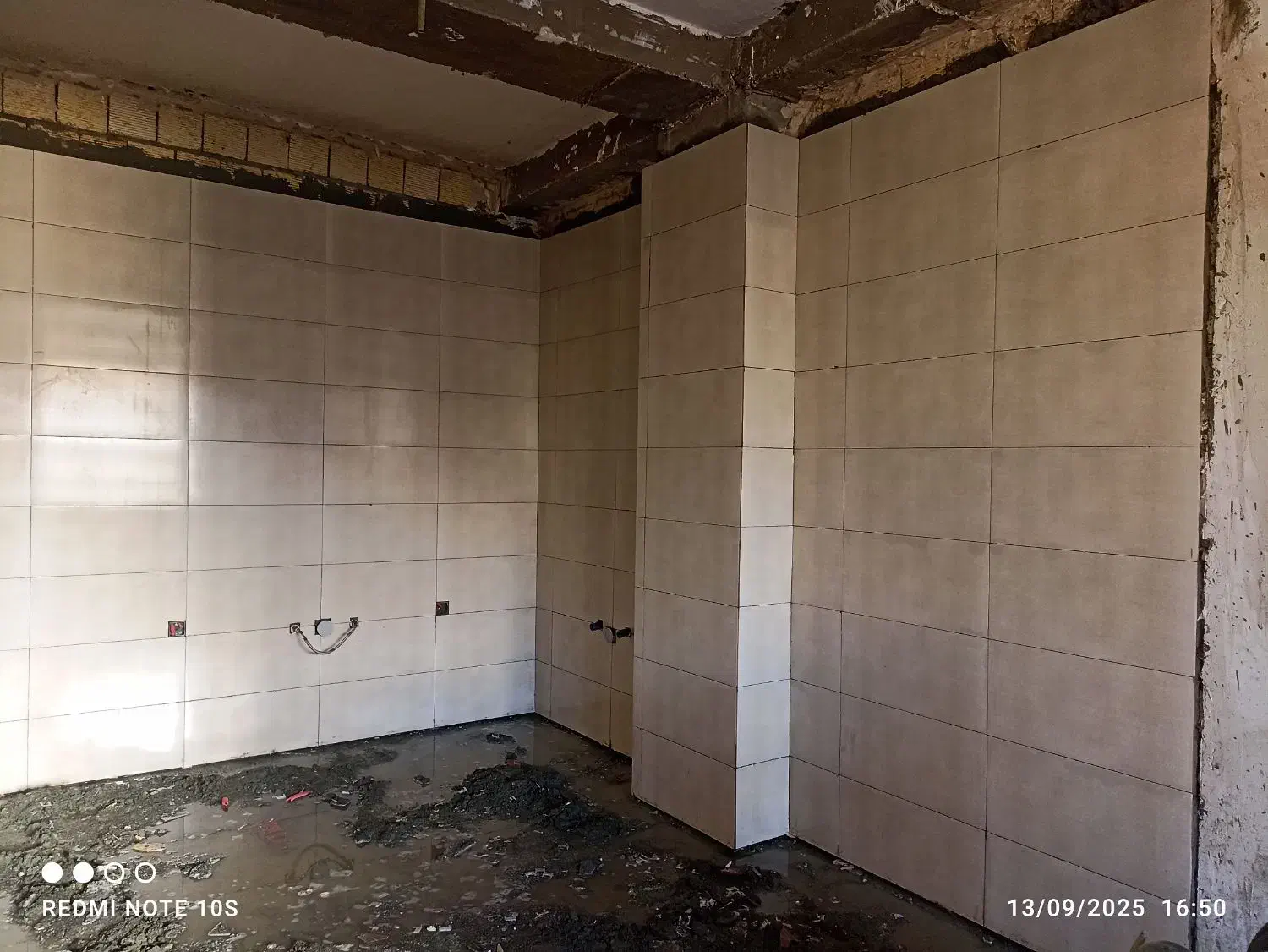 نیازمند کارگر کاشی کار|استخدام معماری، عمران و ساختمانی|کرمانشاه, |دیوار